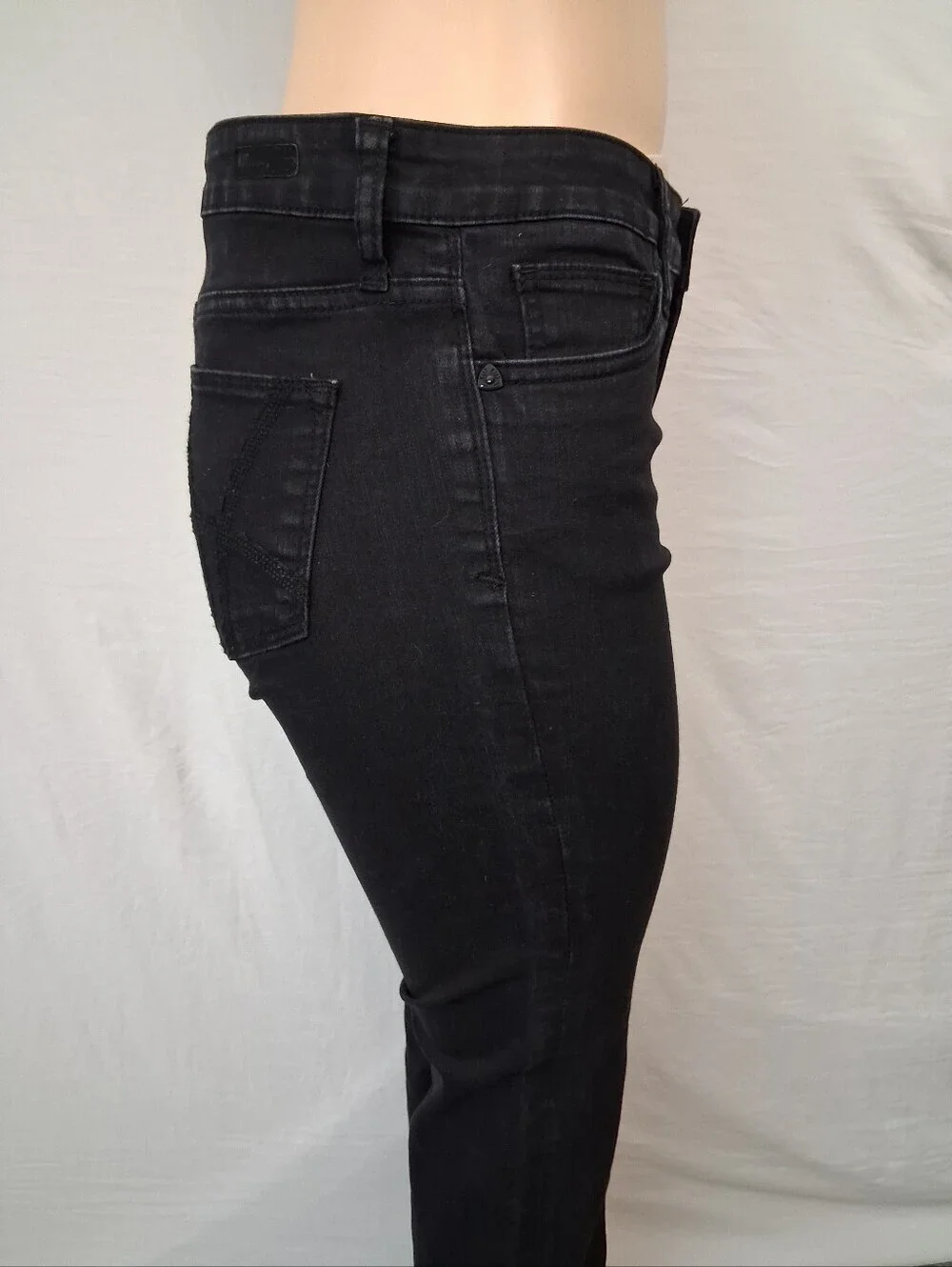Kut from the Kloth Black High-Rise Flare Jeans - Picture 6 of 17